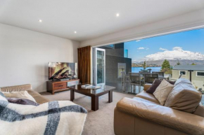 Lakefront Living - 4 Bedrm Apartment Alpine Vilage